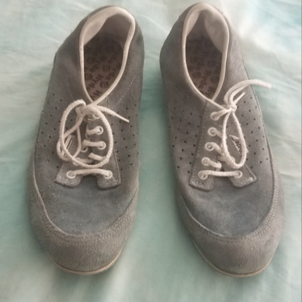 vintage bowling shoes 9 baby blue hyde